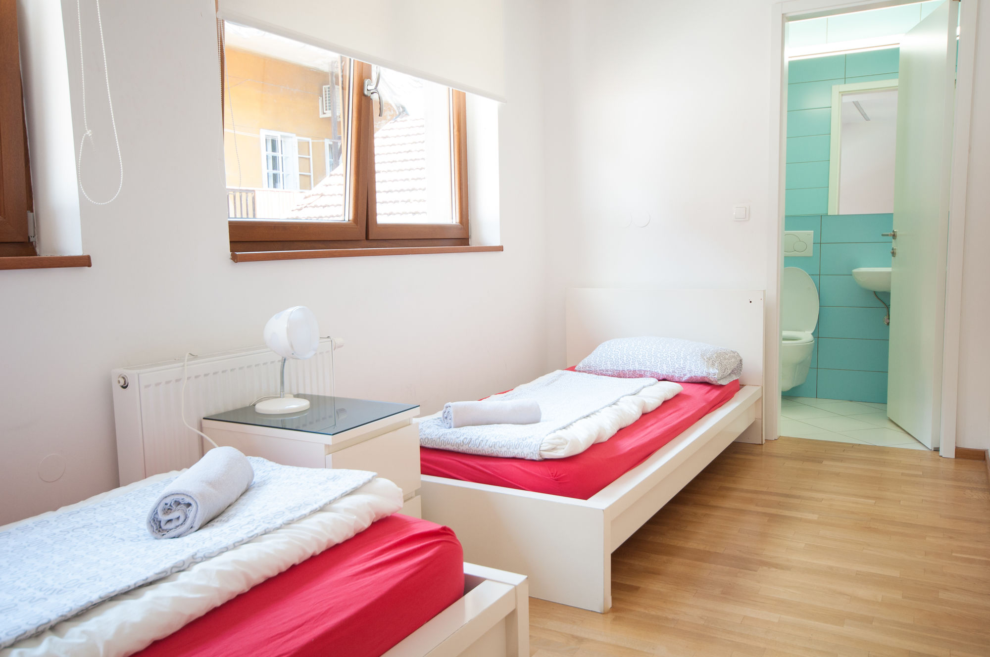 Фото Rooms Sincere 1830