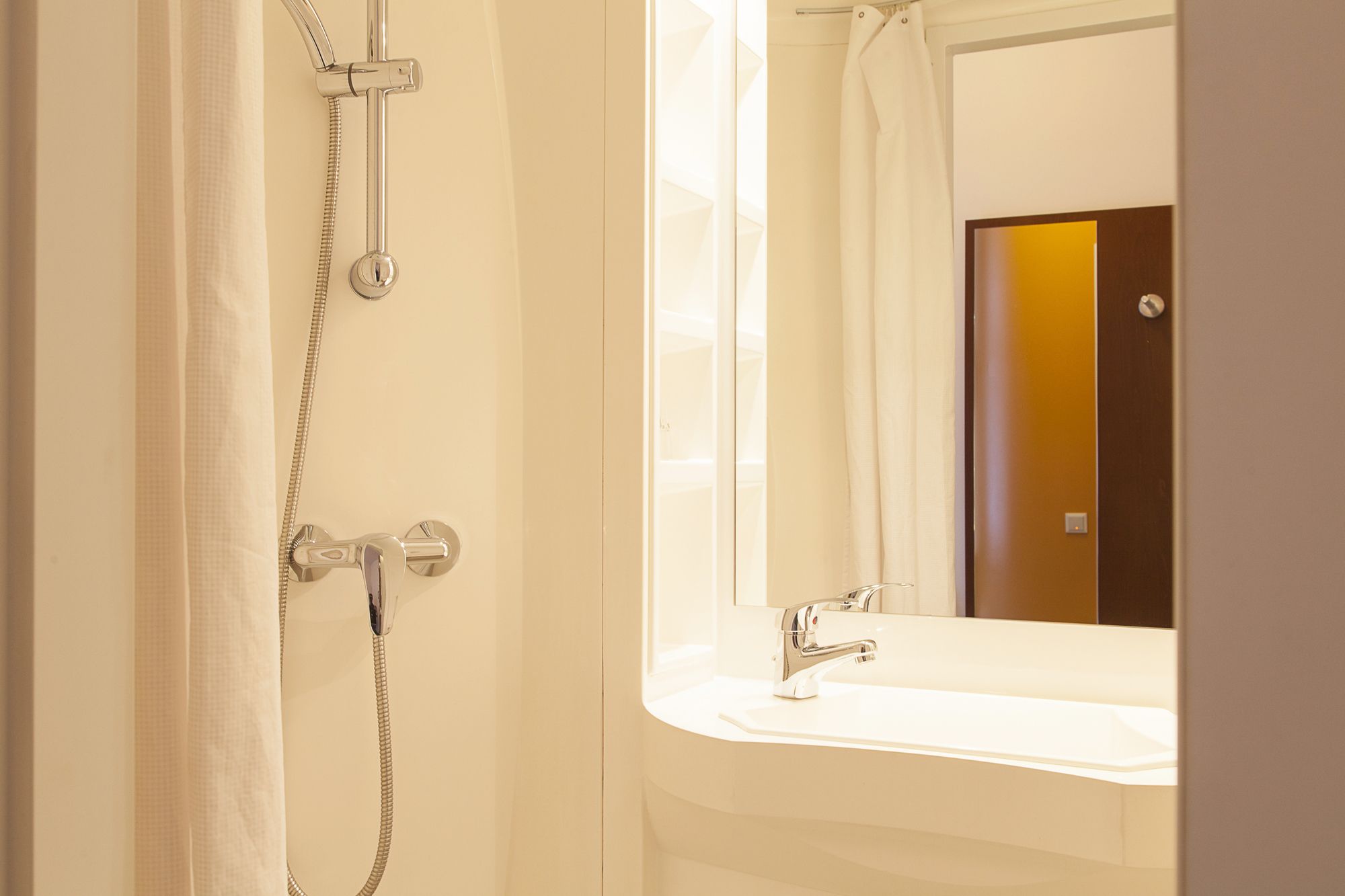 Фото Pension Stadthalle