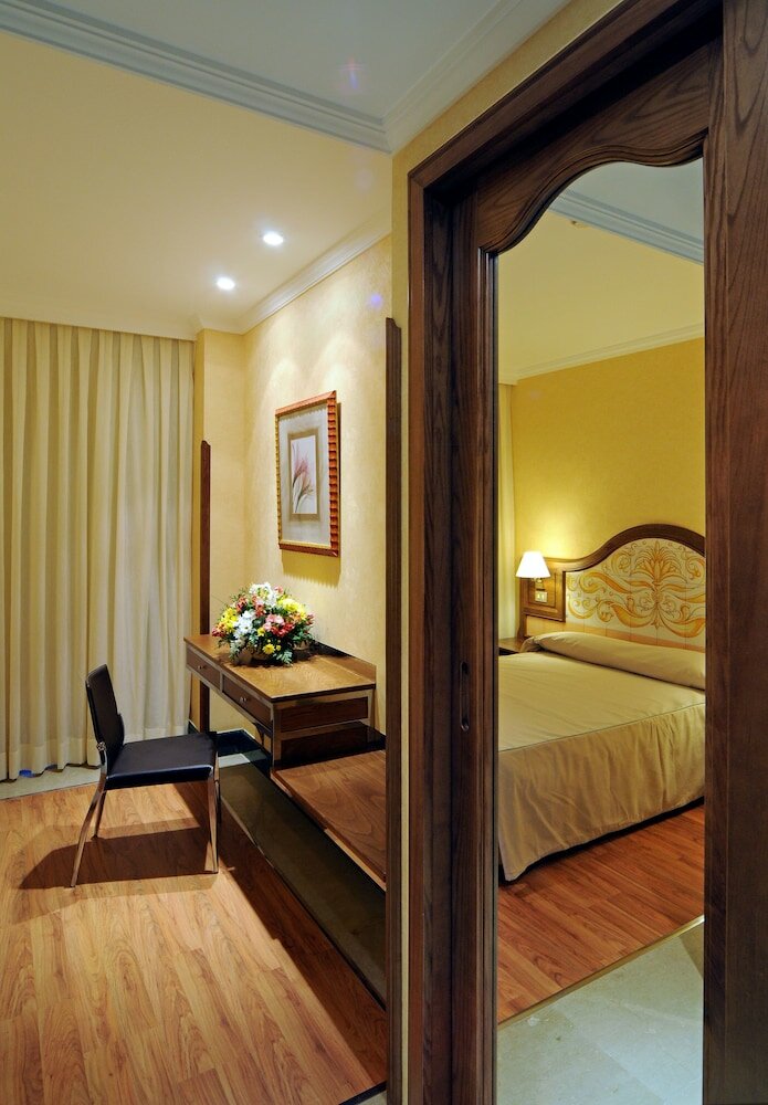 Фото Hotel Julia Madrid