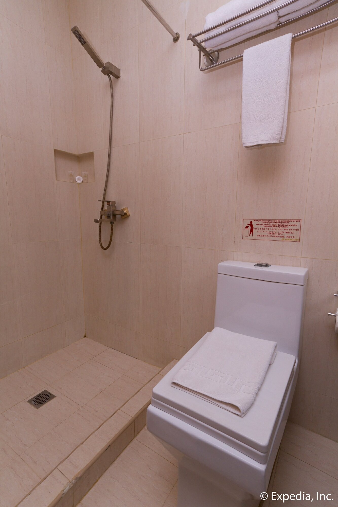 Фото Allure Hotel & Suites