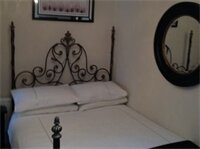 Фото The Glen Guest House