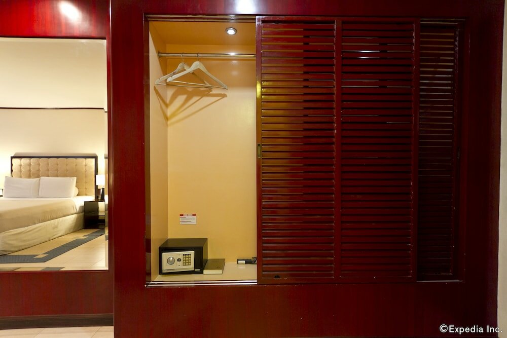 Фото Dulcinea Hotel and Suites