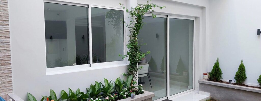 Glass, glass products Cristales Graf: Vidrios y Aluminios, Lima, photo