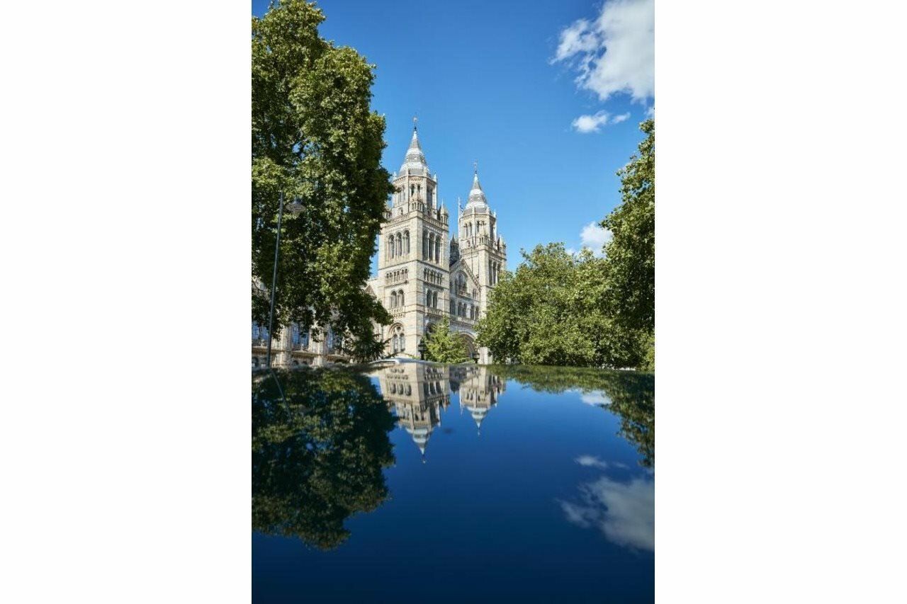 Фото The Queen’s Gate Hotel