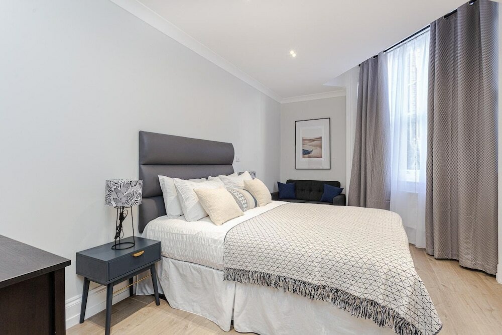 Фото Alexander Apartments