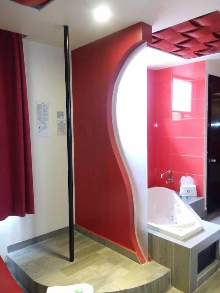 Фото Jard Inn Adults Only