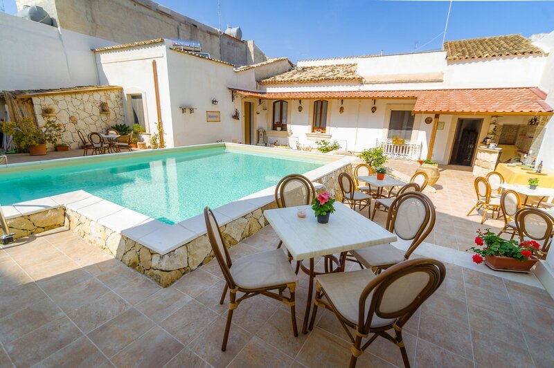 Гостиница Morfeo charming Rooms & relax