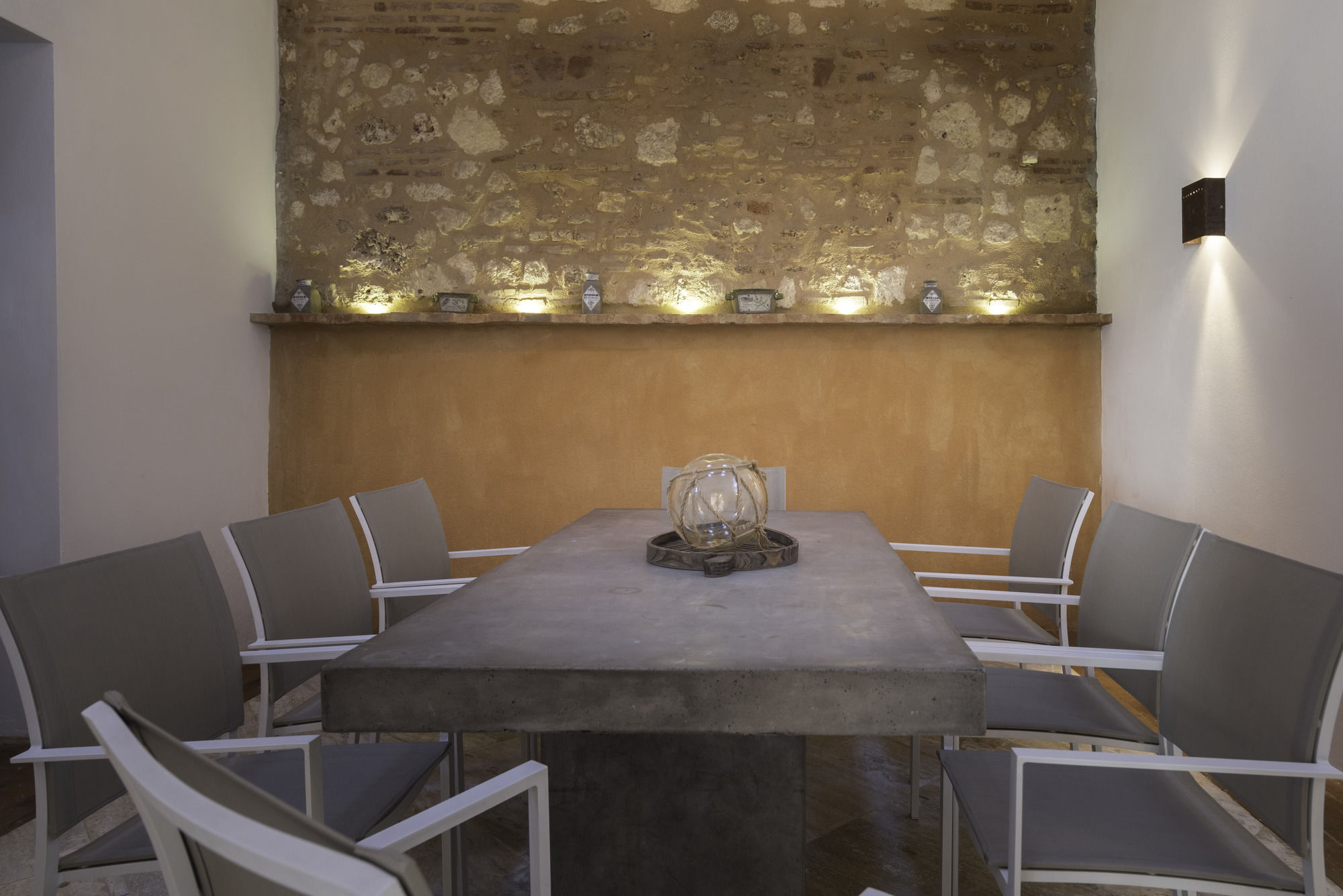 Фото Luca Hotel by The Oxo House