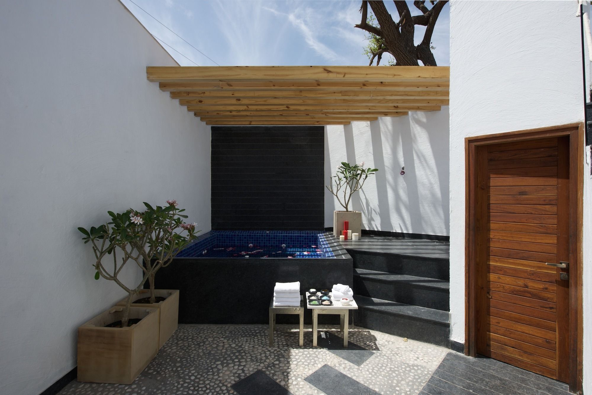 Фото Hotel Lakend