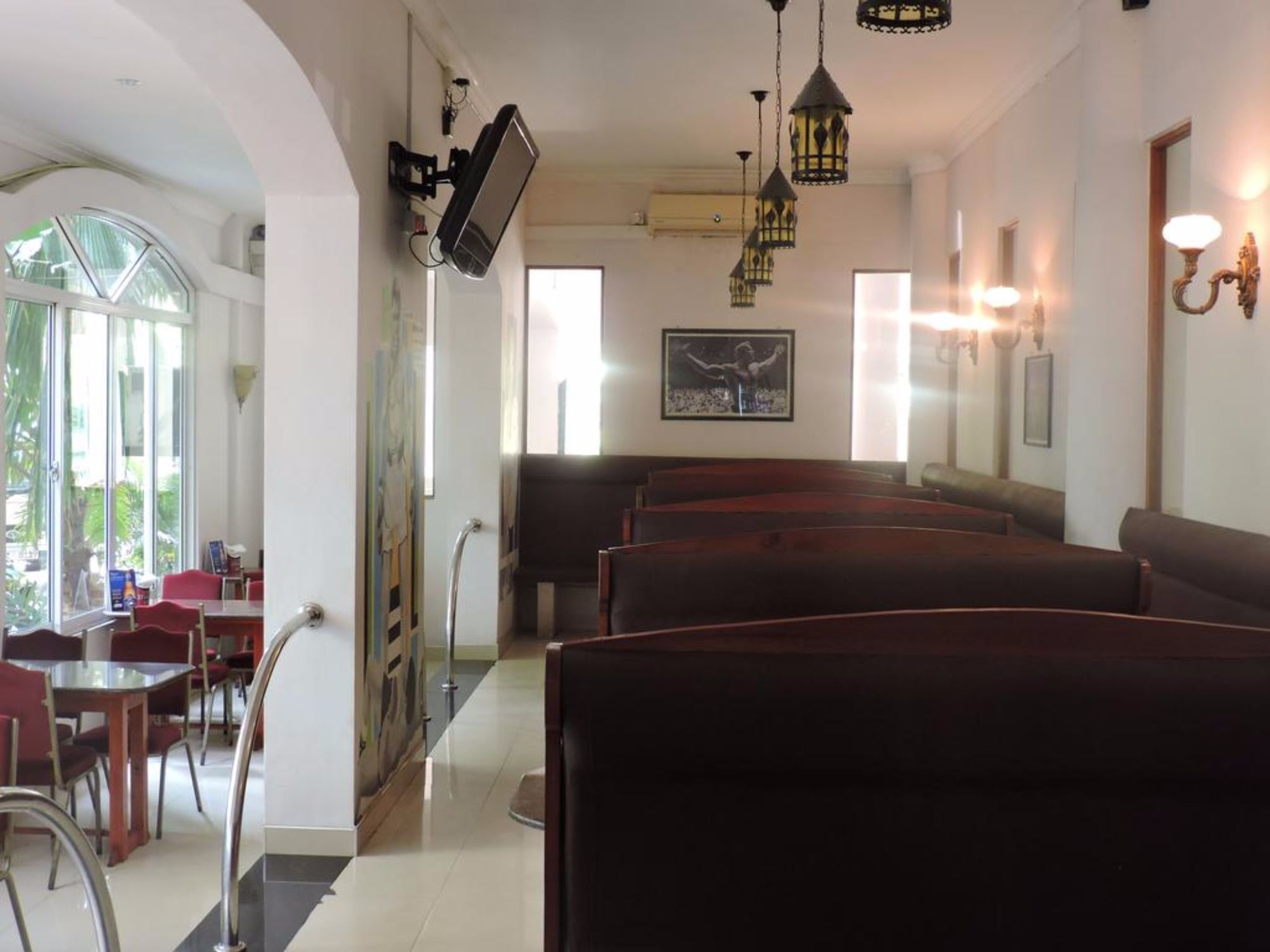 Фото Tilko Jaffna City Hotel