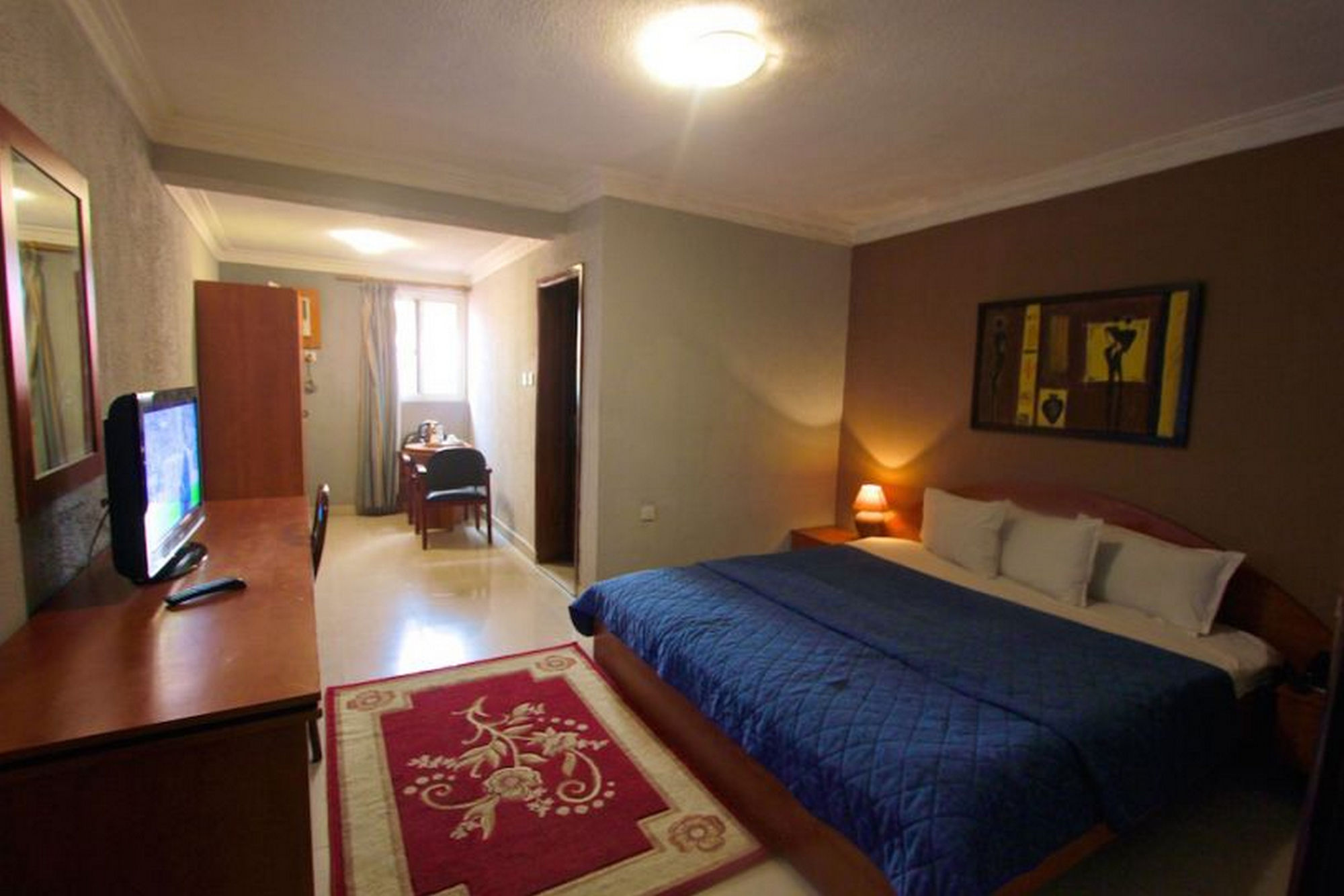 Фото Carliza Hotel Apapa