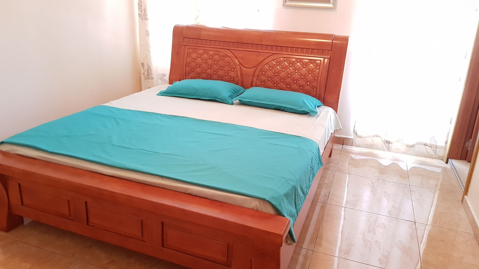 Фото Mahe Holiday Resort