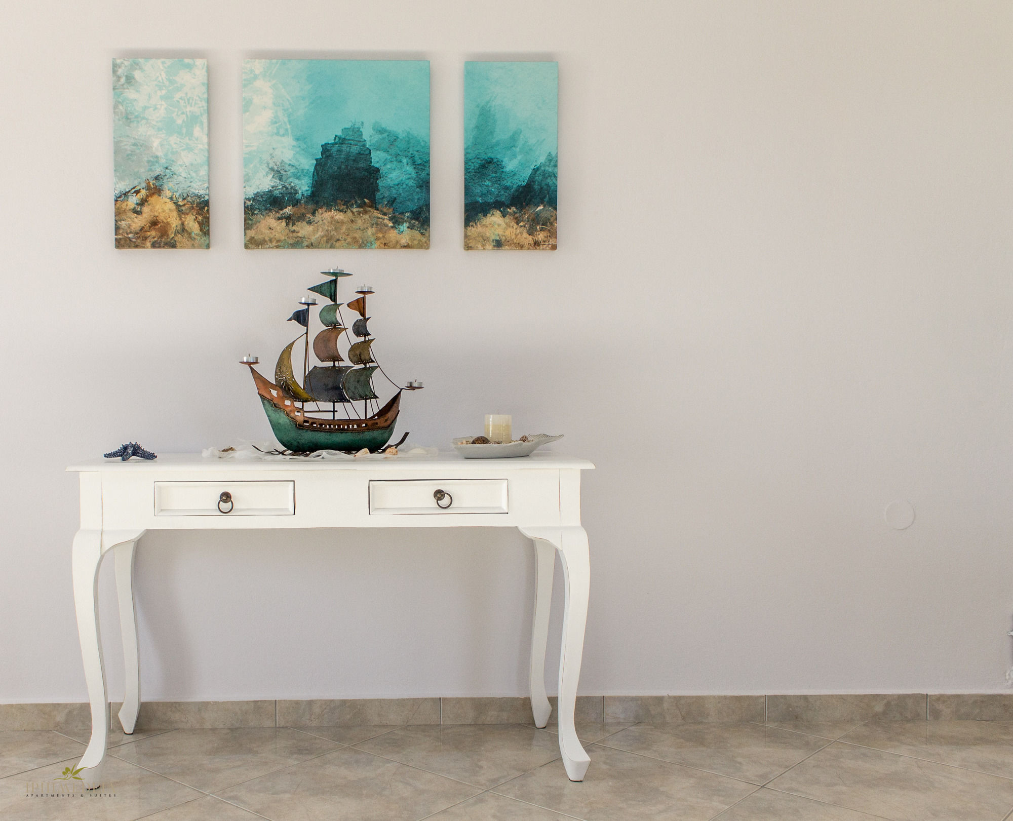 Фото Iphimedeia Apartments & Suites