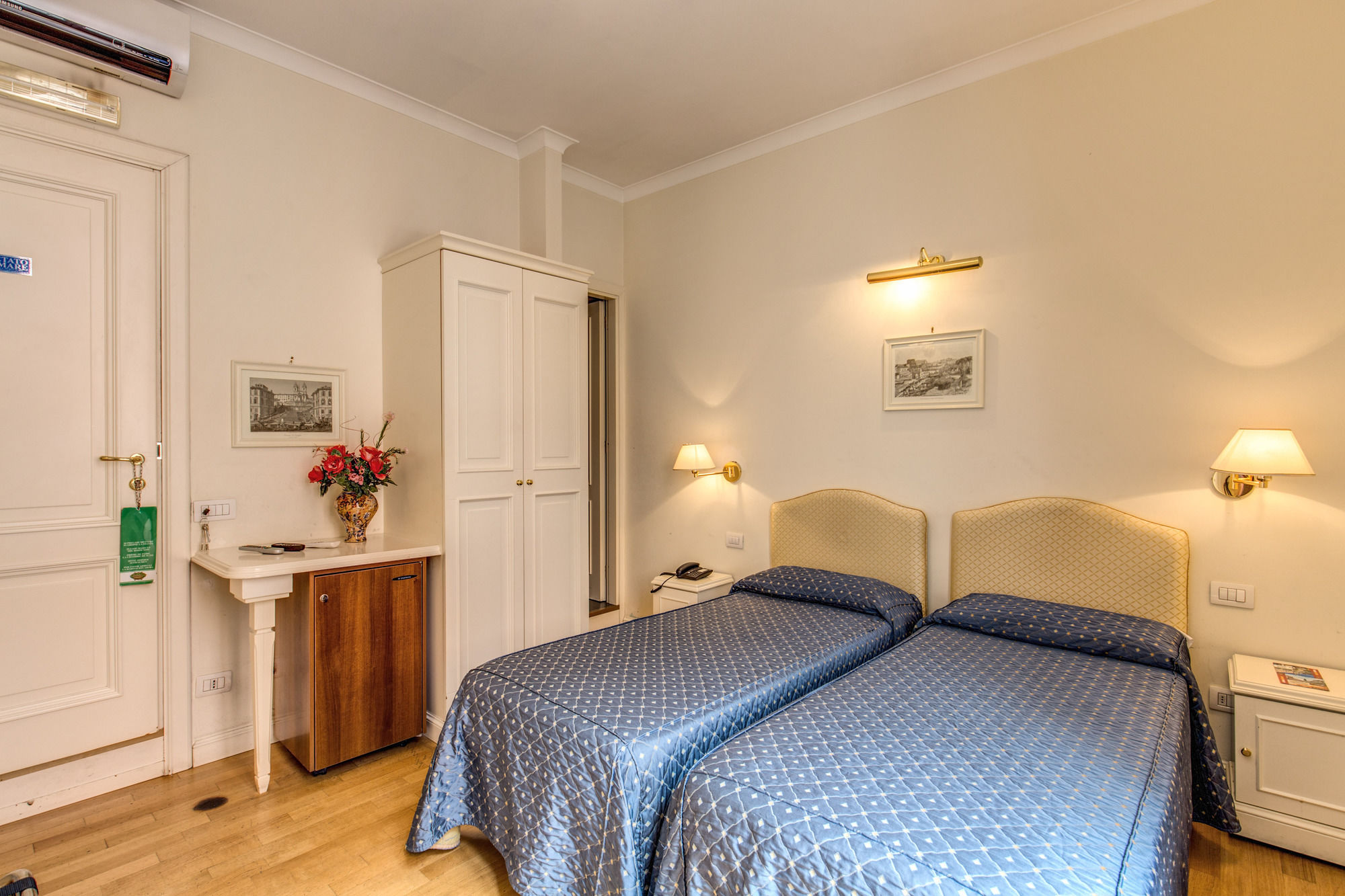 Фото Sacconi Palace Suite Roma