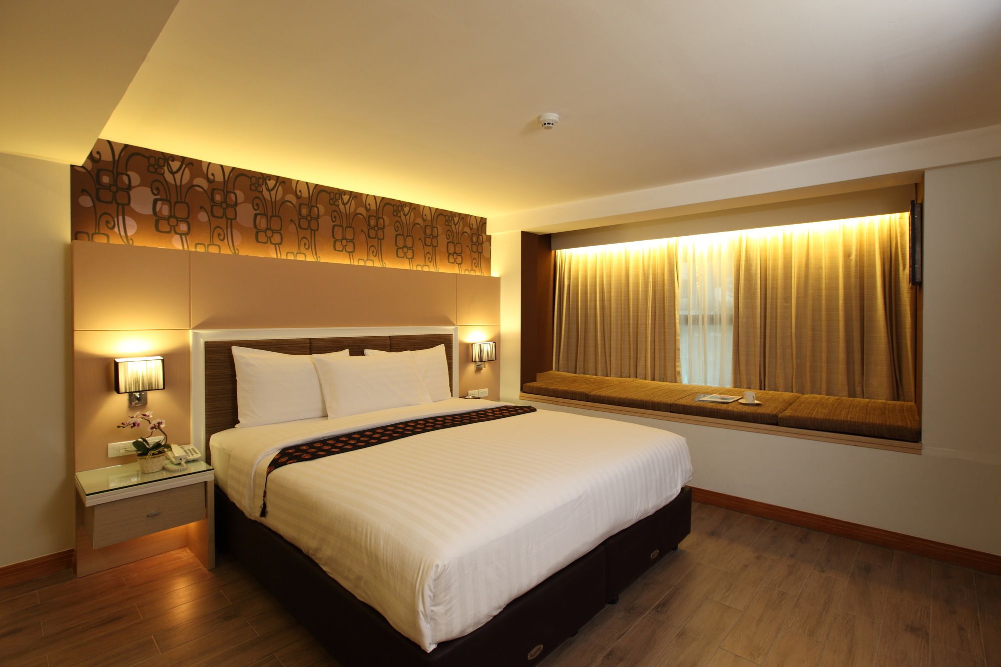 Фото Prestige Suites Nana