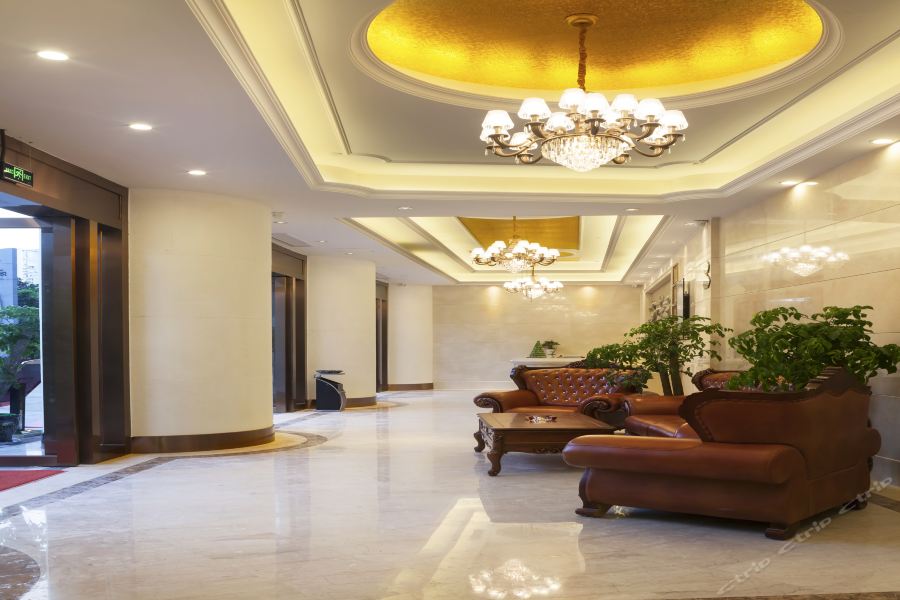 Фото Vienna Chongqing Yuanjiagang Subway Station Branch