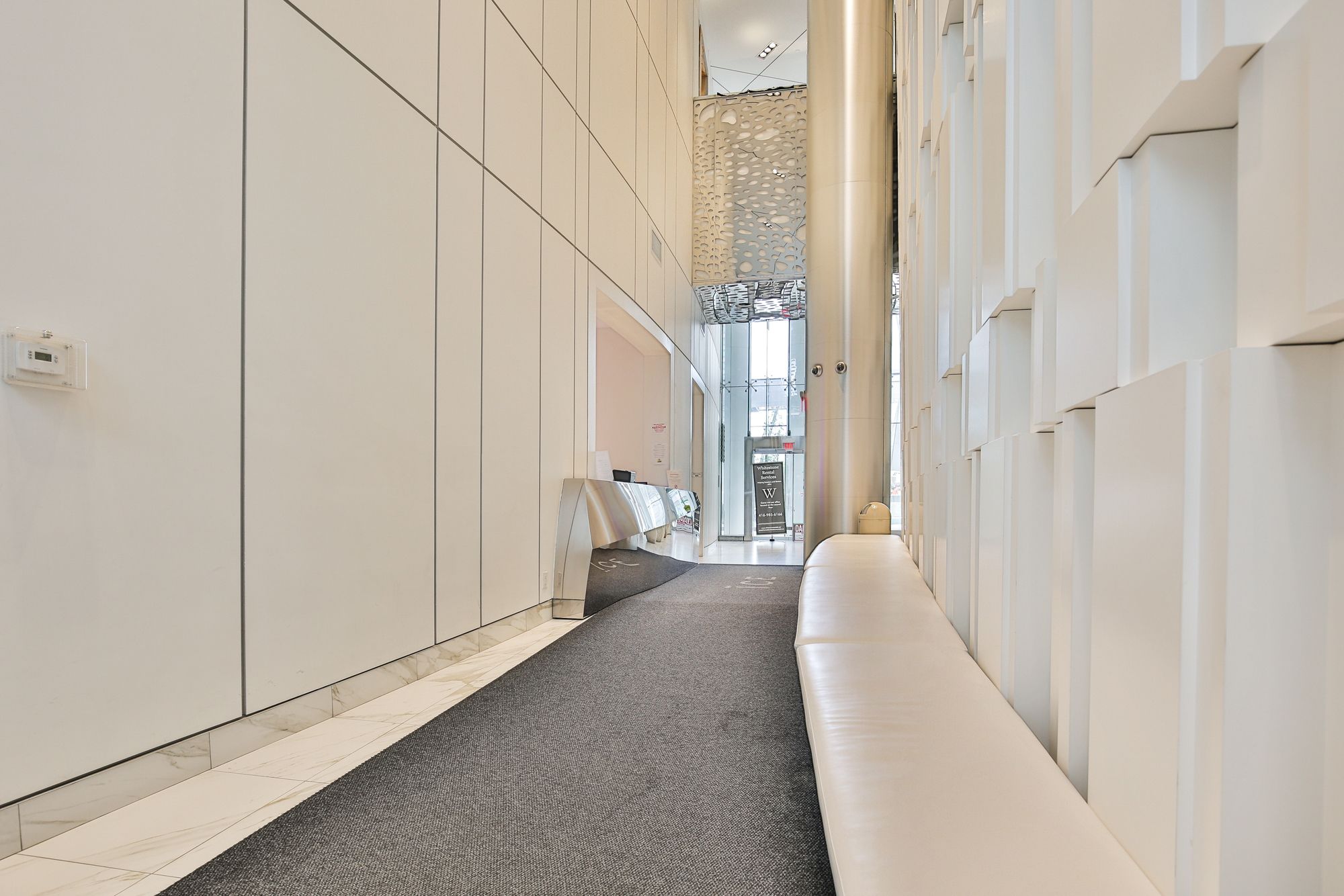 Фото Noel Suites-York St and Lakeshore Blvd