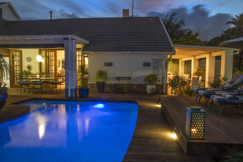 Гостиница Admiralty Beach House в Порт-Элизабет