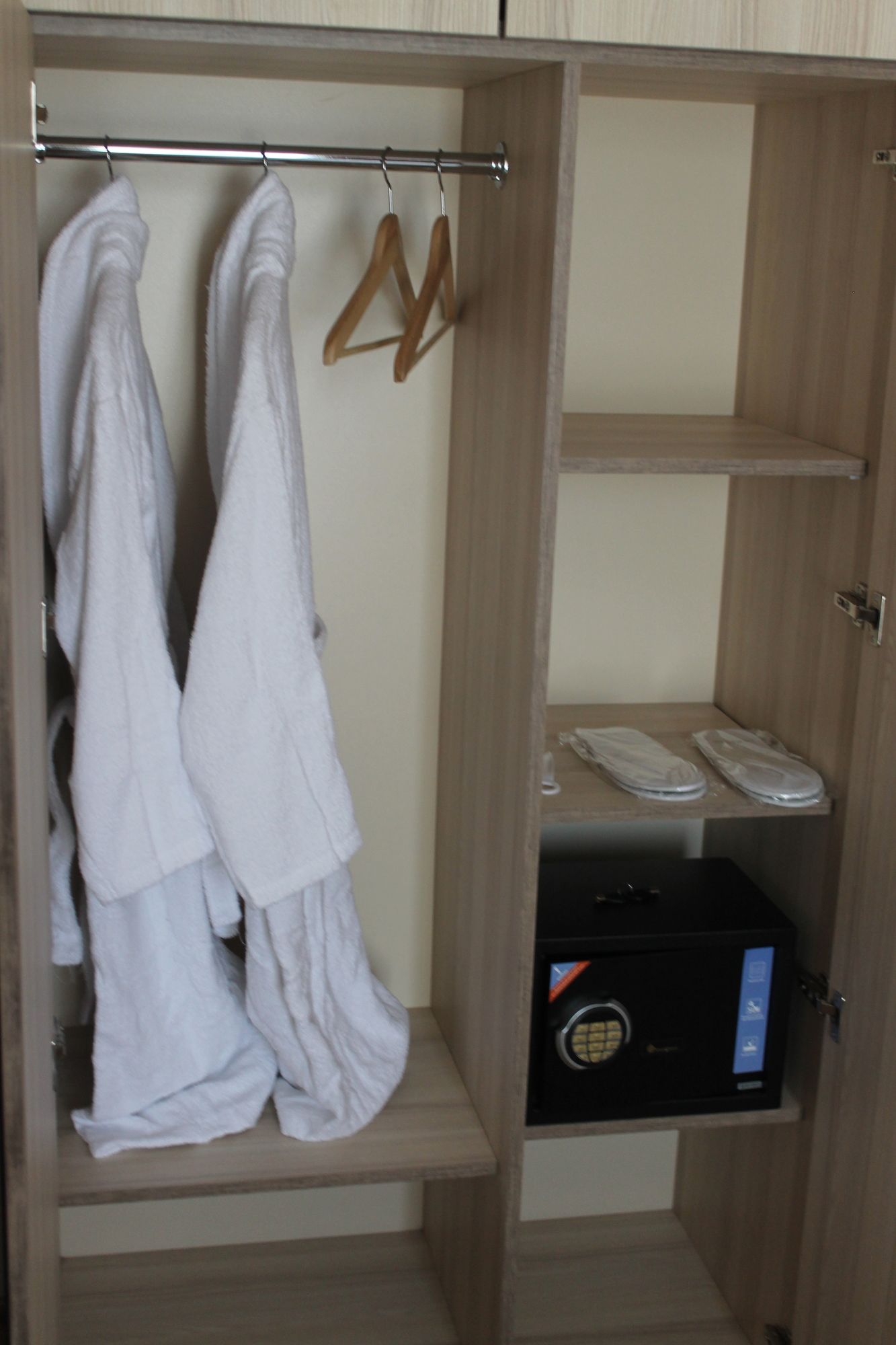 Фото Hotel Gremi