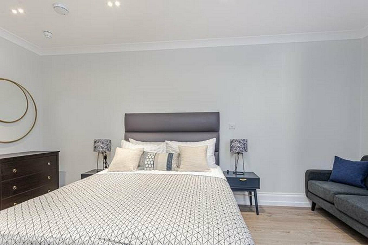 Фото Alexander Apartments