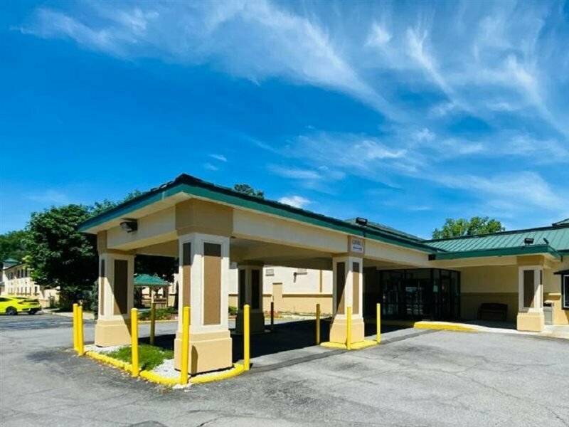 Hotel Baymont by Wyndham Latham Albany Airport, Albany, photo