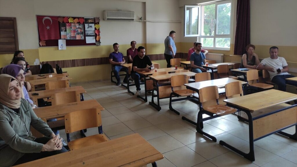 School Tepecikoren Middle School, Kozan, photo