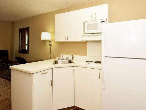 Гостиница Extended Stay America Suites Elizabeth Newark Airport в Элизабет