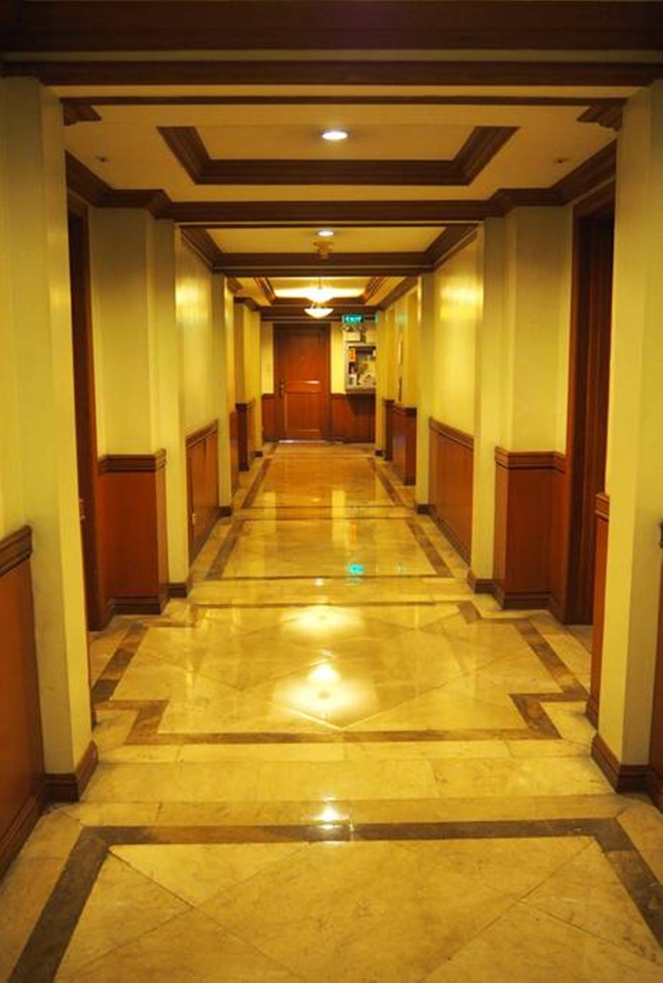 Фото Marina Residential Suites