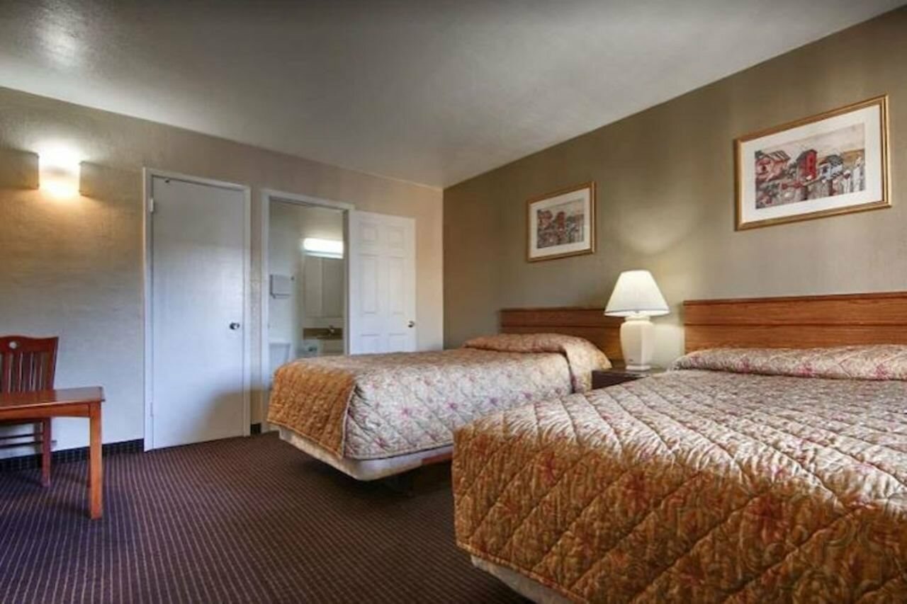 Фото Civic Center Inn