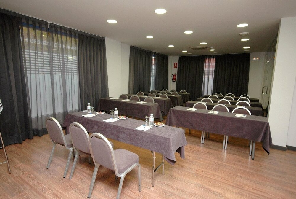 Фото Hotel Cisneros