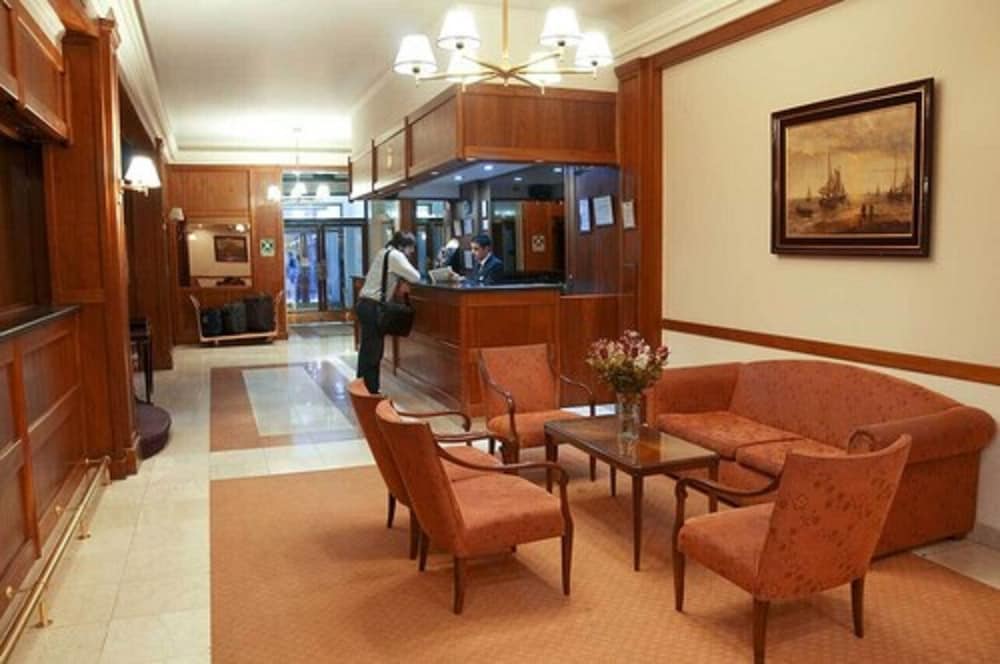 Фото Regis Orho Hotel