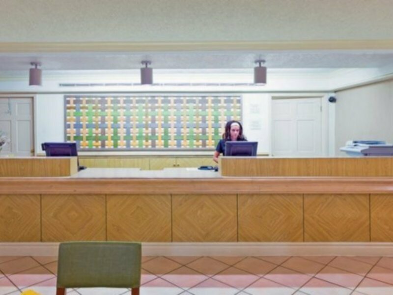 Фото Super 8 by Wyndham San Antonio Near SeaWorld Ingram Park