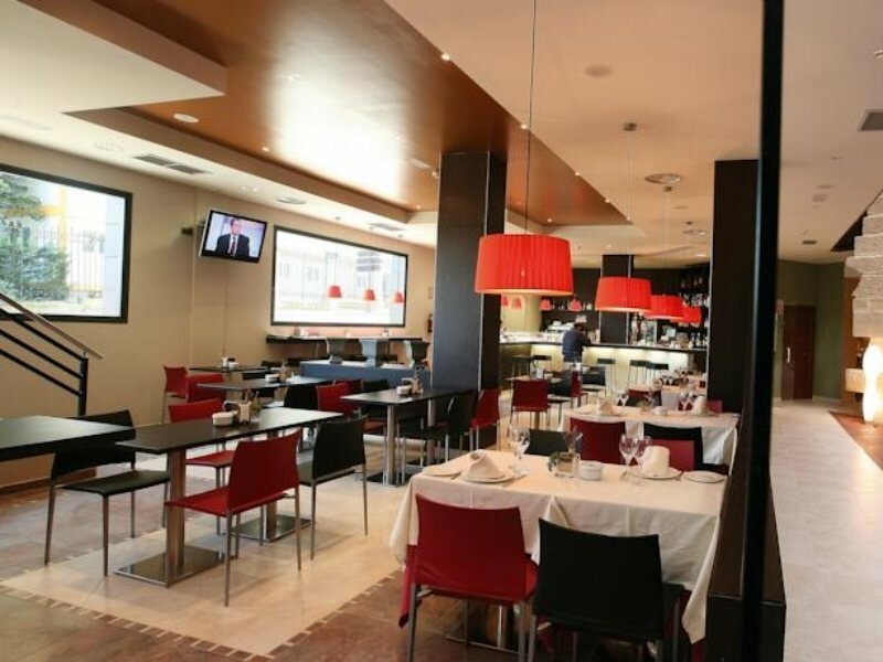 Фото F&g Logroño Hotel