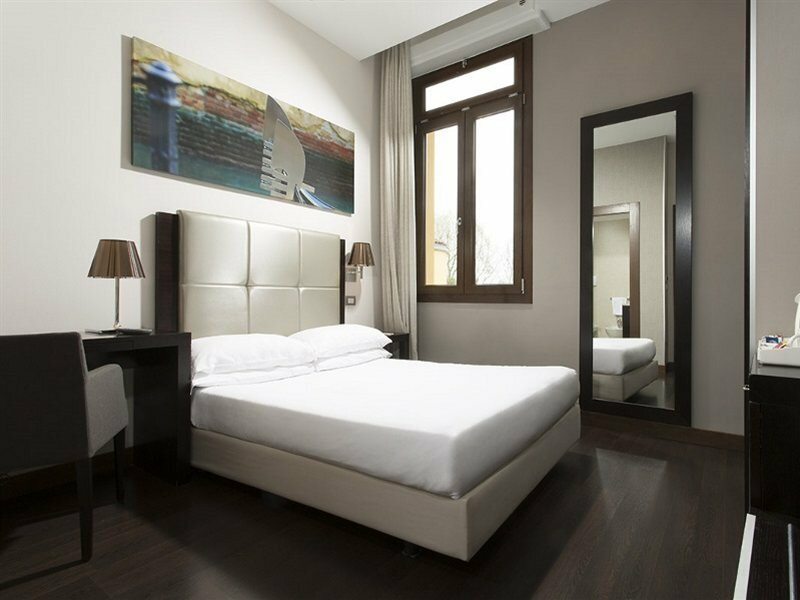 Фото Hotel Indigo Venice Sant'Elena