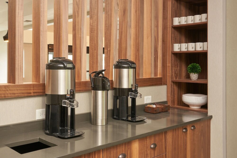 Фото Four Points by Sheraton Chicago Schaumburg