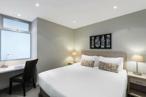 отель IStay Precinct Adelaide