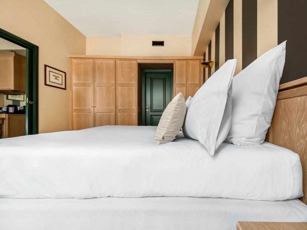 Фото Camperio House Suites