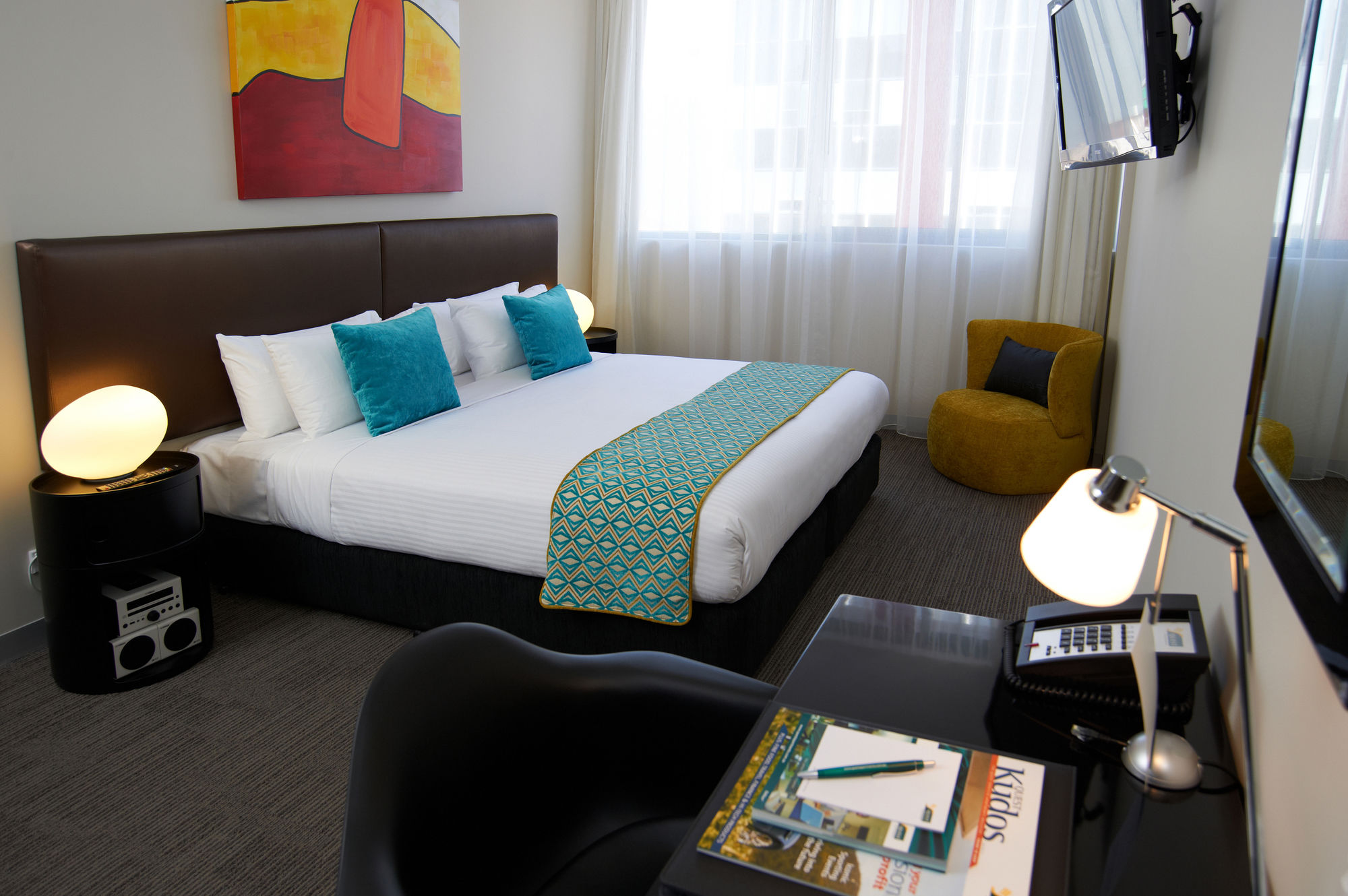 Фото Holiday Inn & Suites Sydney Bondi Junction, an Ihg Hotel