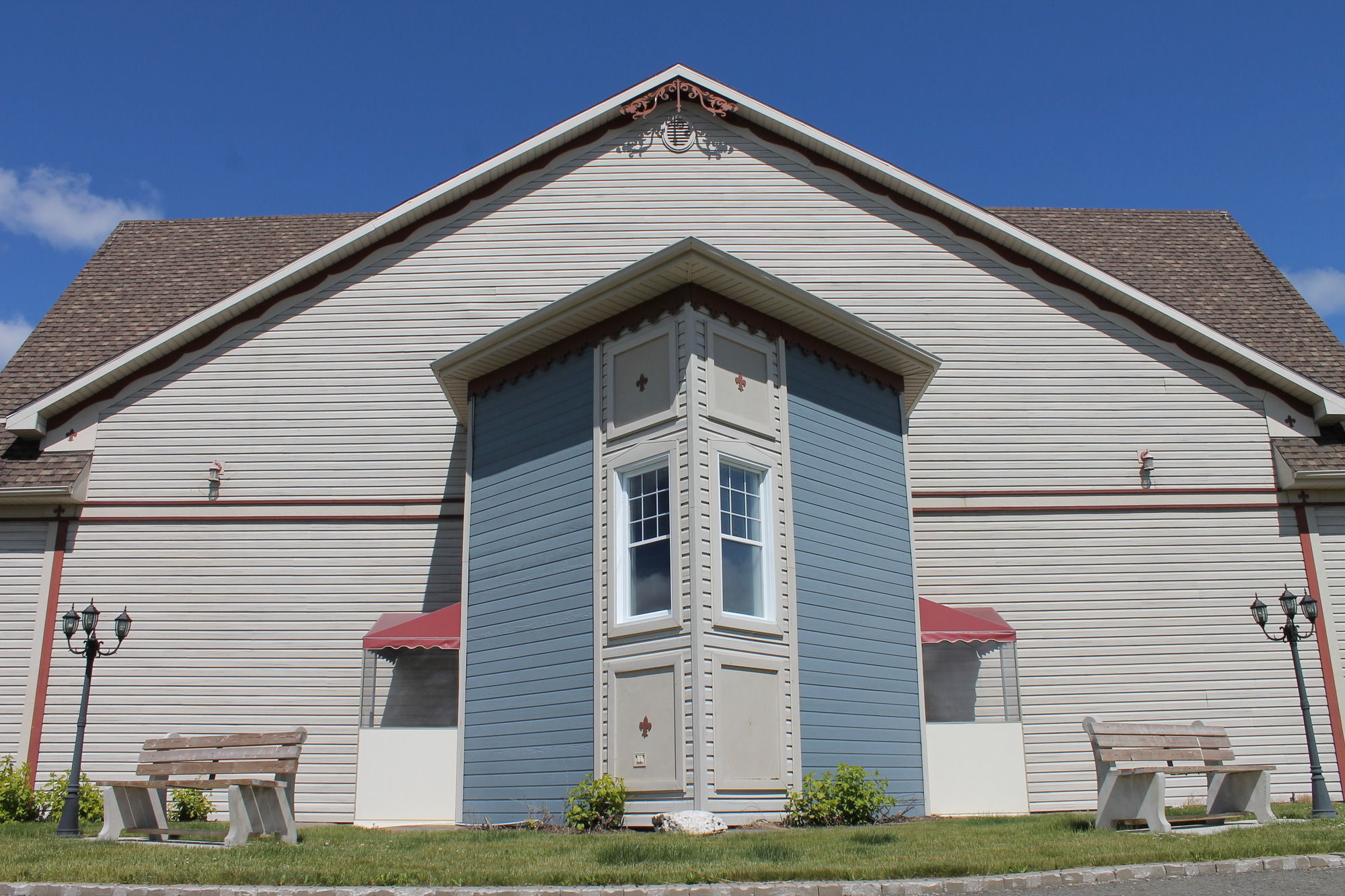 Фото Days Inn by Wyndham Edmundston