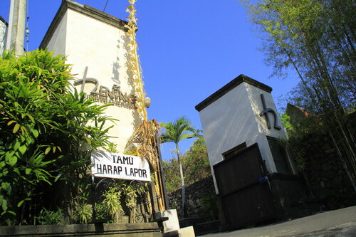 Гостиница Villa Hening Boutique Hotel в Джимбаране