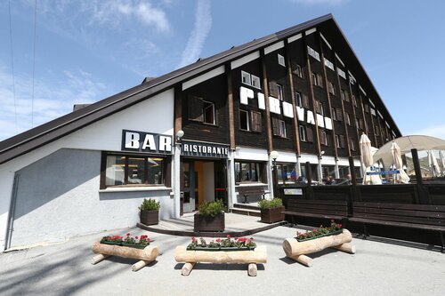 Внешний вид отеля Albergo Quarto Pirovano в Бормио, фото 1