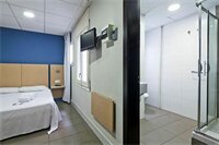 Фото Hostal Putxet by Gaiarooms