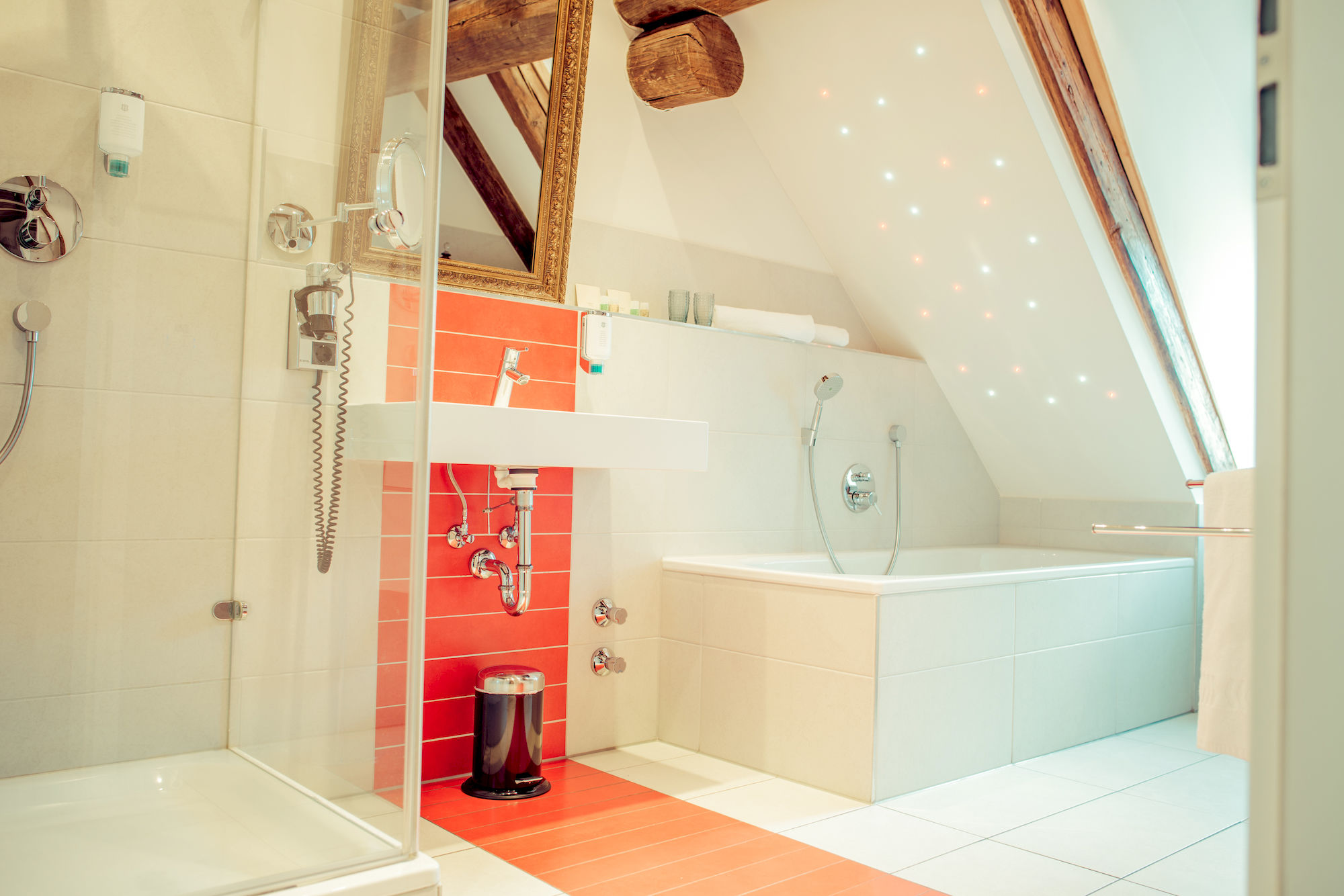 Фото Bohemian Hotel