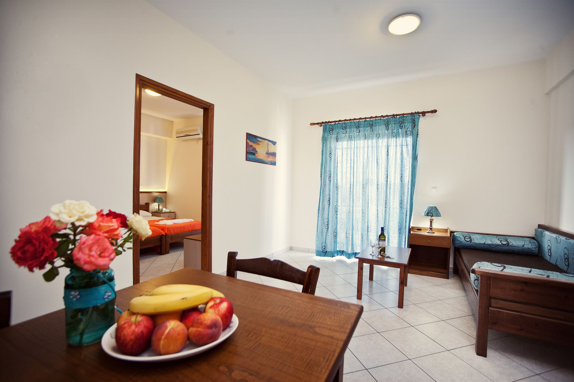 Фото Niriides Hotel