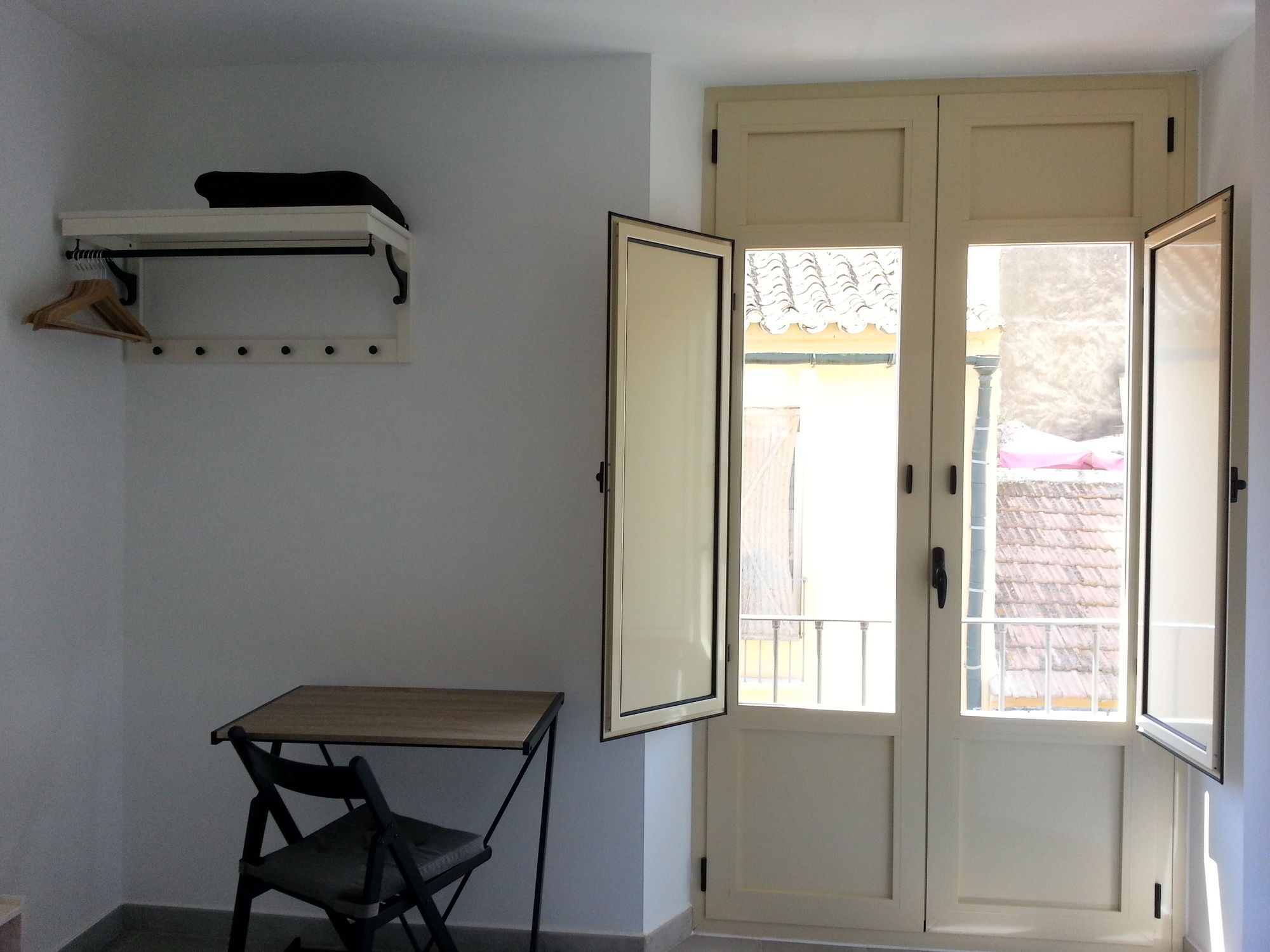 Фото La Siesta Málaga Guesthouse