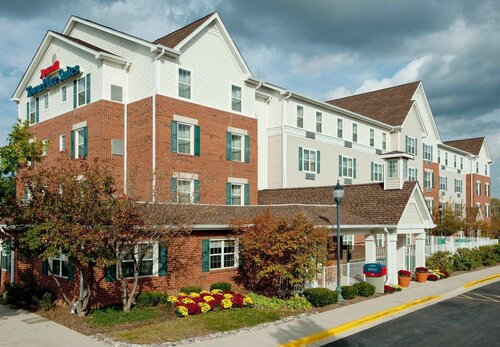 Гостиница TownePlace Suites by Marriott Chicago Lombard в Элмхерсте