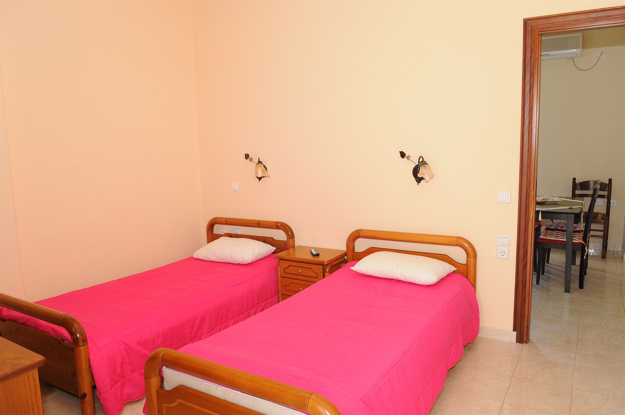 Фото Toulas Apartments