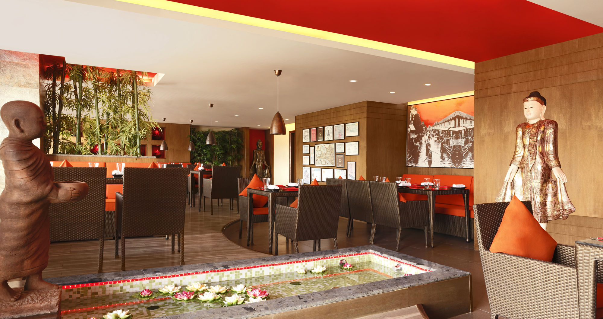 Фото Lemon Tree Premier, Ulsoor Lake, Bengaluru