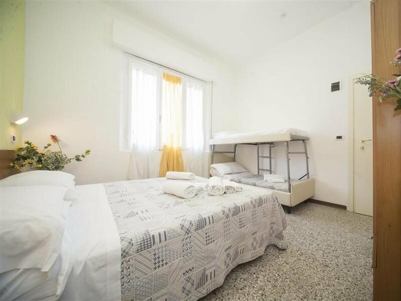 Фото Гостевой Дом Eliseo Budget