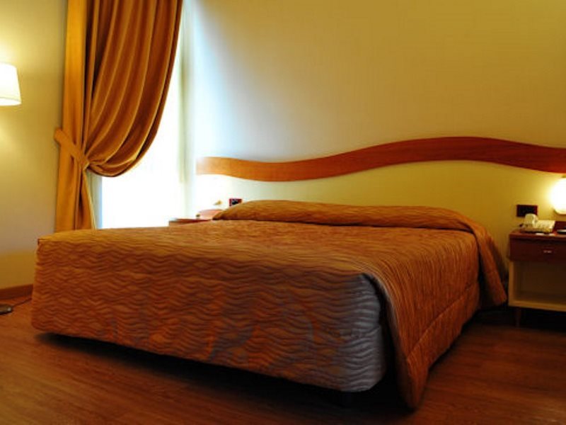 Фото Hotel Maxim